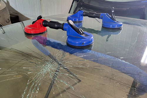 Showcase your windshield repair or replacement services to local Ottawa area customers.